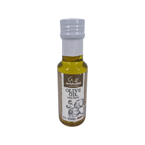 Pure Olive Oil seasoned with garlic flakes for delicious flavor combinations and inventive gastro-creations!