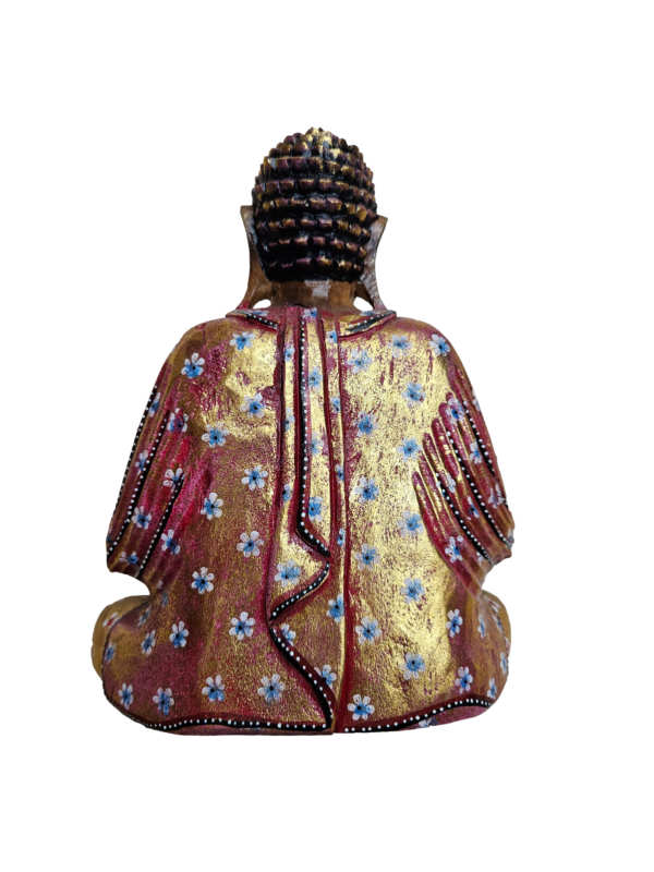Ξύλινο χειροποίητο γλυπτό Βούδας 26×20 εκ.

Ο Βούδας θεωρείται ότι συμβολίζει την σοφία, την ηρεμία , την φώτιση και την ειρήνη. Επίσης, κατά την κινέζικη φιλοσοφία φενγκ σούι ο βούδας είναι σύμβολο πλούτου και ευημερίας.
Αποτελεί ένα υπέροχο γλυπτό από άριστης ποιότητας ξύλο σκαλισμένο στο χέρι. Οι γήινες αποχρώσεις του θα δώσουν μια ζεστασιά στο χώρο σας !