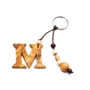 Χειροποίητο μπρελόκ μονόγραμμα απο ξύλο ελιάς.Χάρισε χαμόγελα στα αγαπημένα σου πρόσωπα με ένα μοναδικό και χρήσιμο δώρο. 